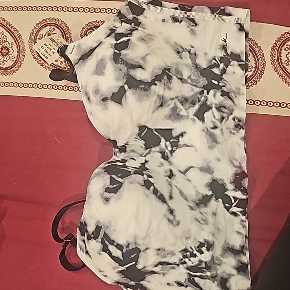 Bandaue/ scoop bralette top
